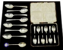 Set of seven silver teaspoons Old English pattern by Viner's Ltd, Sheffield 1932-38,