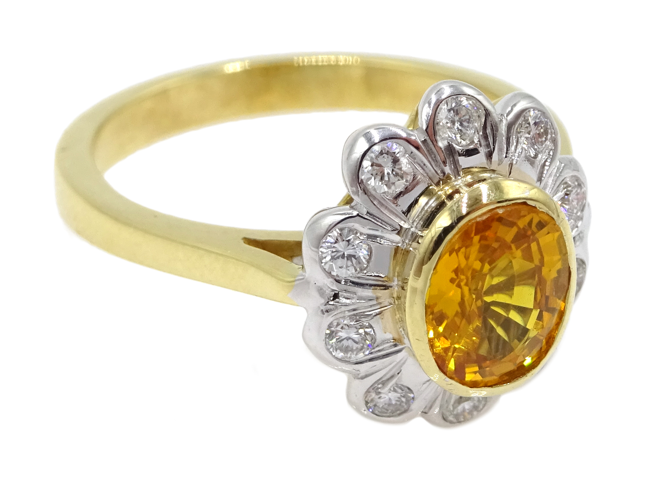 18ct gold yellow sapphire and diamond cluster ring, hallmarked, yellow sapphire approx 1. - Image 3 of 5