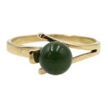 18ct gold jade ring, stamped 750 Condition Report Approx 1.