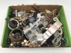 Collection of silver jewellery, mostly stamped 925, Victorian silver pill box, Birmingham, 1875 J.W.