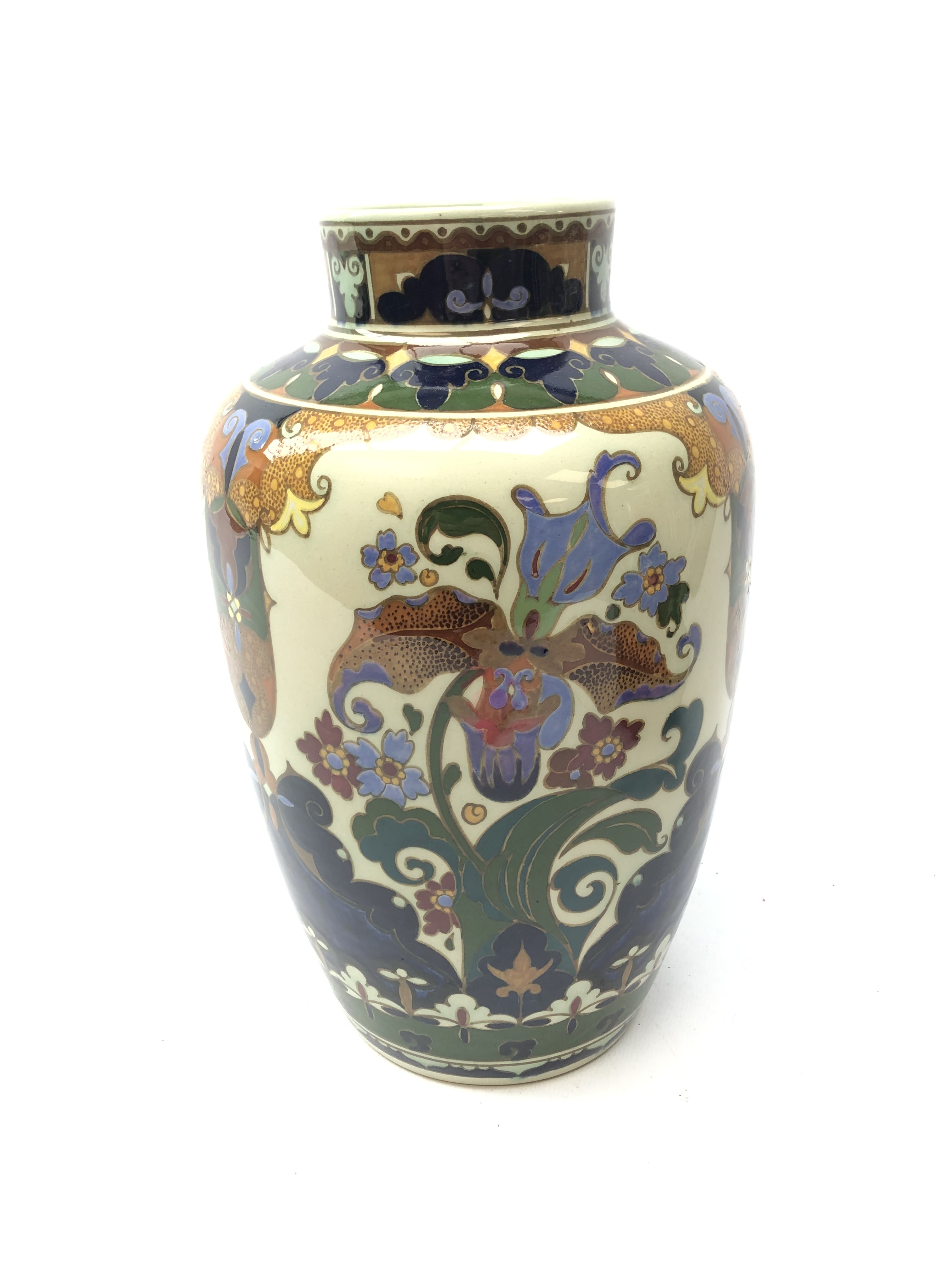 Rozenburg Den Haag vase decorated with exotic birds and flowers on pattern ground,