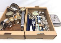 Kings pattern silver-plated cutlery, pair of cased Victorian fish servers,