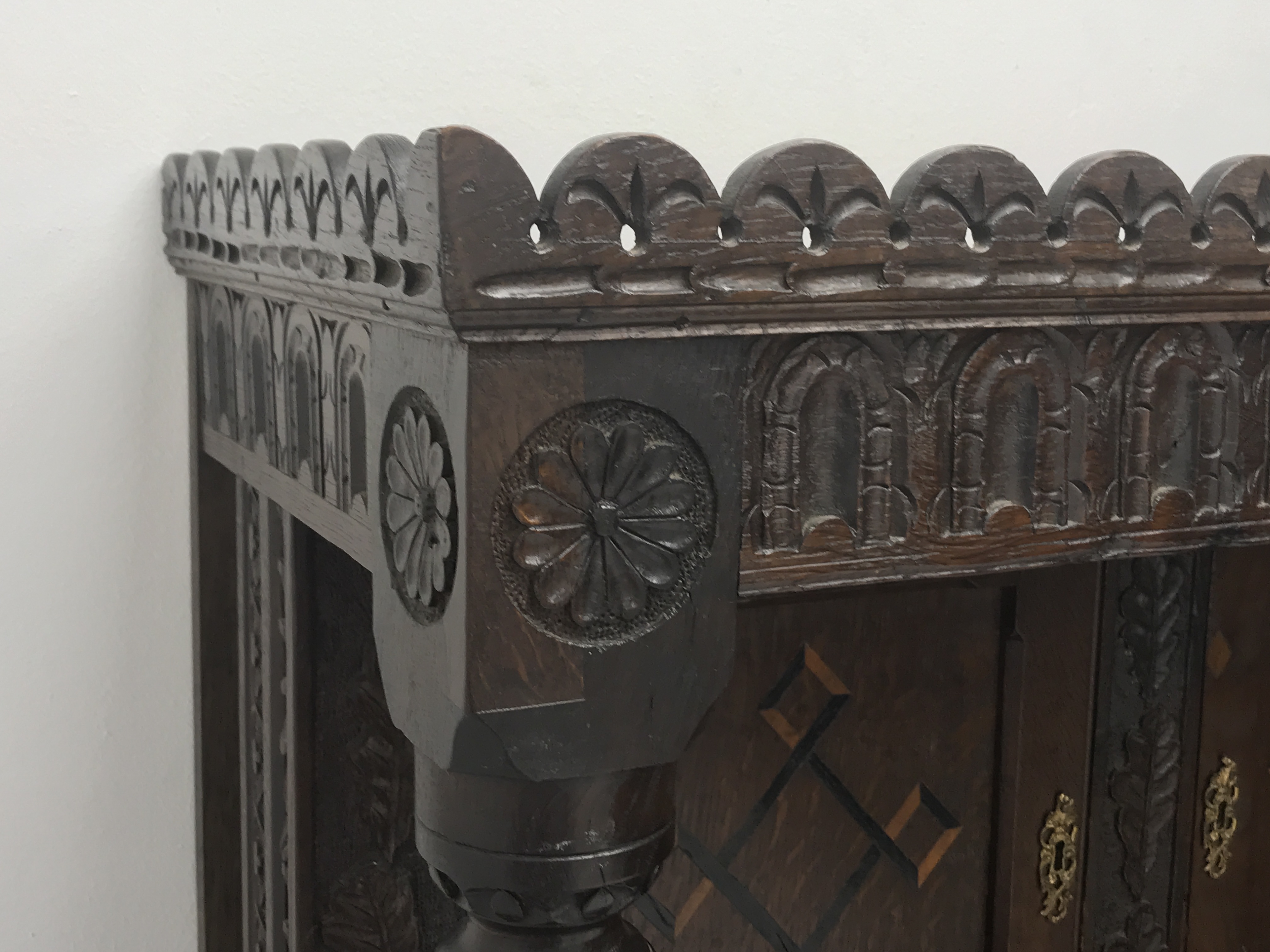 Early 20th century carved and inlaid oak court display cabinet, - Image 4 of 6