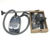 Miele TT5000 Automatic vacuum cleaner Condition Report <a href='//www.