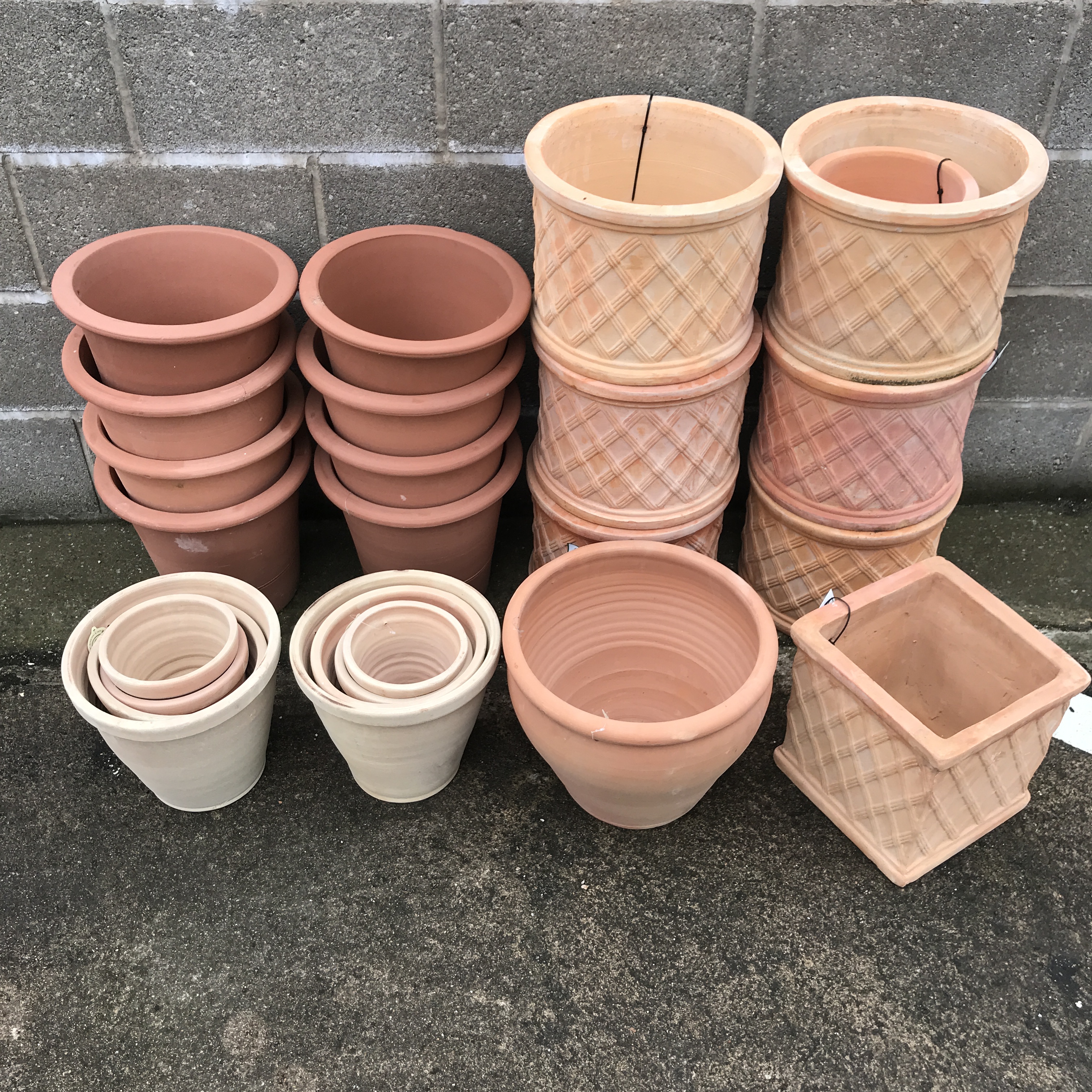 Twenty nine pots comprising of eleven terracotta cylindrical pots with lattice design (maximum - Image 2 of 2