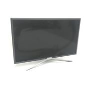 Samsung UE32K5500AK (32') television with remote control Condition Report <a