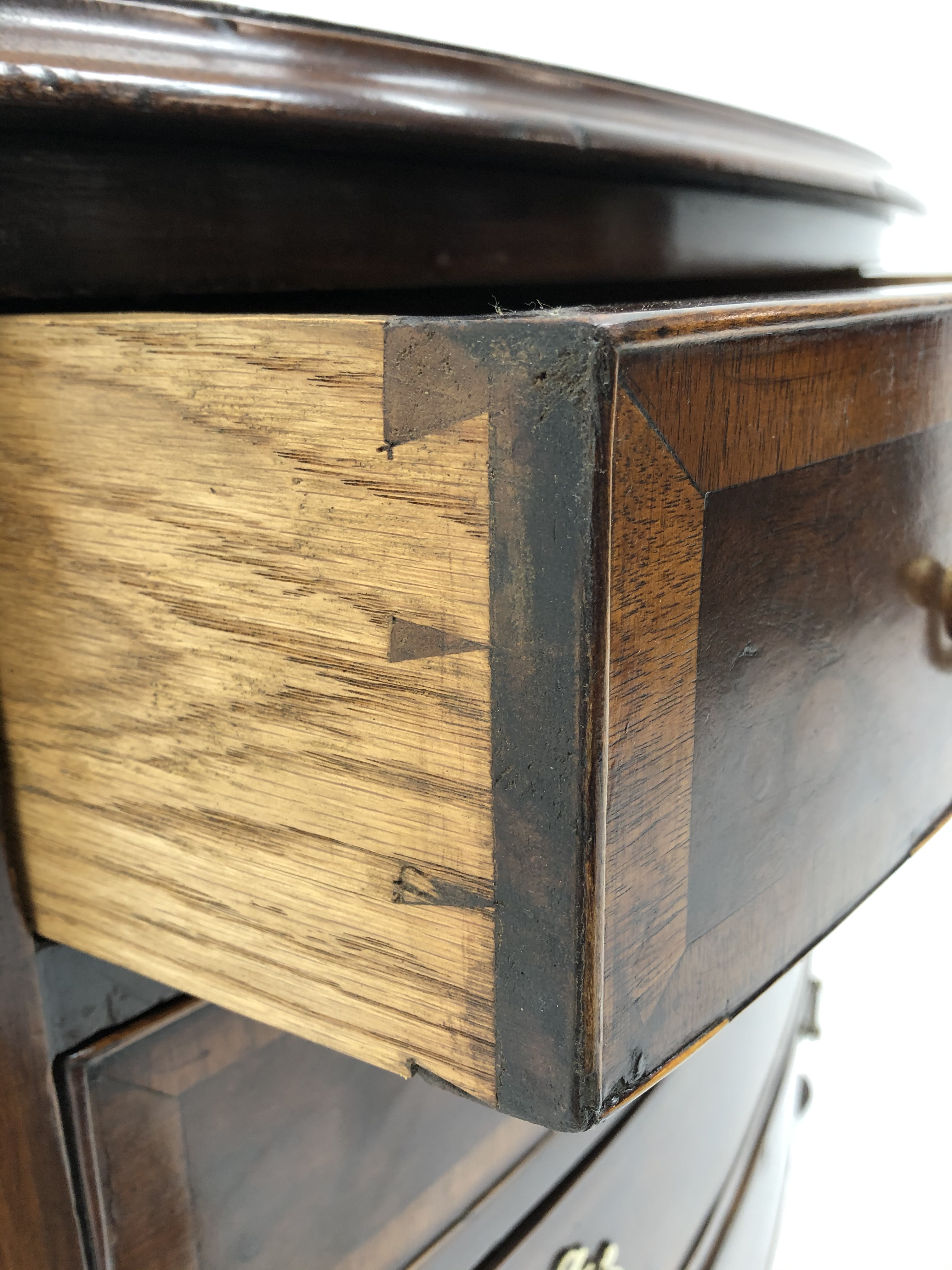 George l style crossbanded and figured walnut bow front chest, - Image 6 of 6