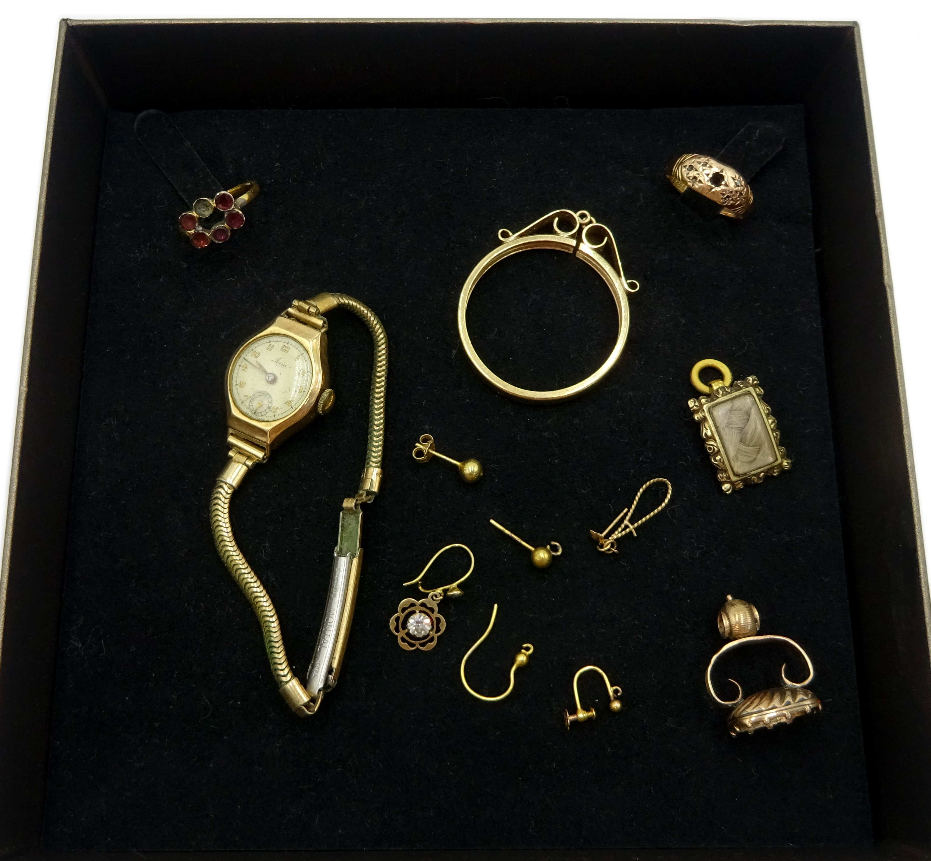 Gold pendant mount, gold earrings and other oddments, all 9ct,