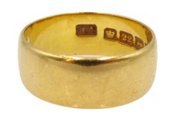 22ct gold wedding band hallmarked, approx 4.44gm Condition Report Size H-I, 6.