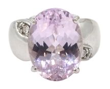 18ct white gold oval kunzite ring with diamond shoulders,
