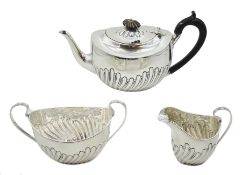 Victorian silver three piece tea set by Plante & Co, Birmingham, 1887, approx 16oz