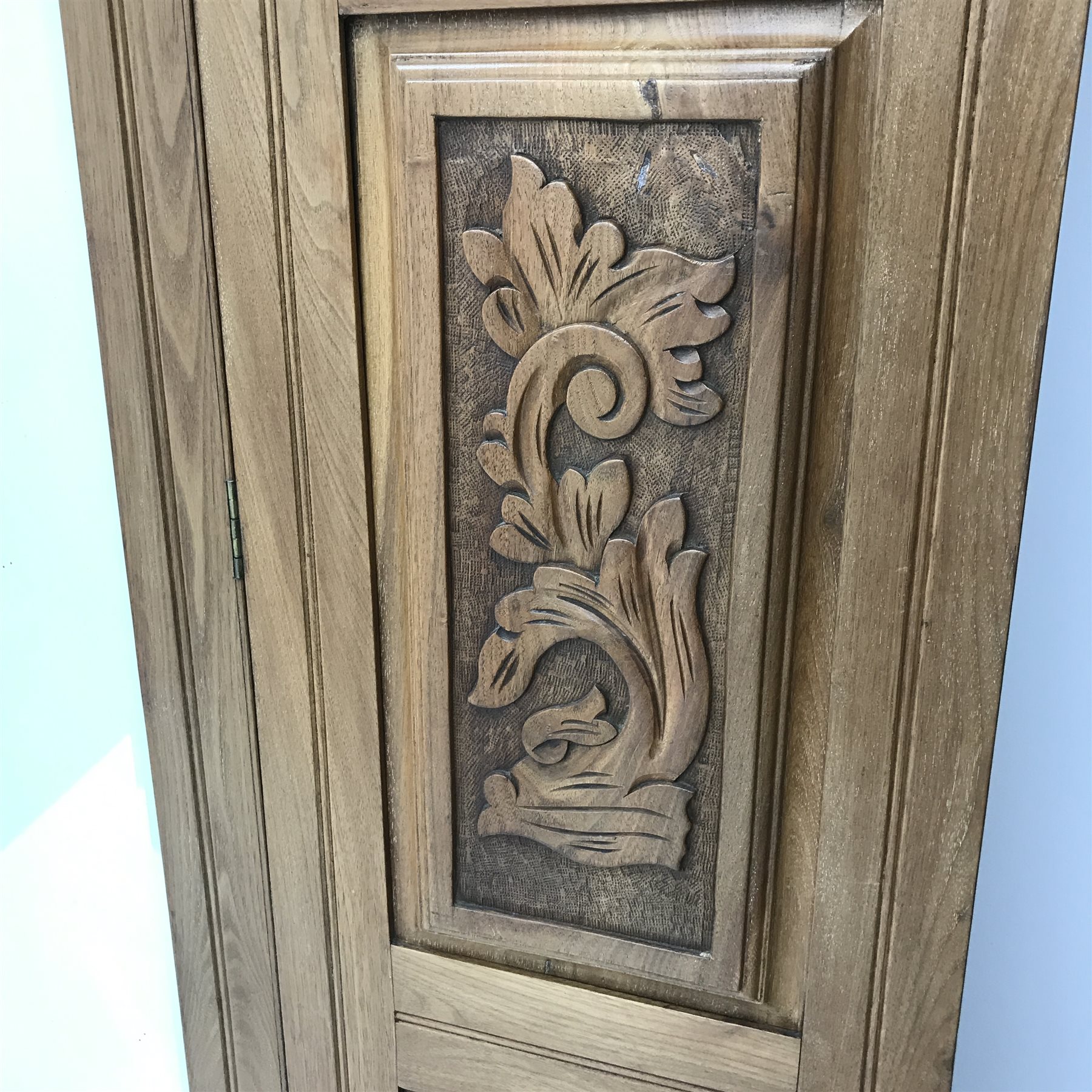 Late Victorian satin walnut wardrobe, projecting cornice, single mirrored door above drawer, plinth - Image 4 of 5