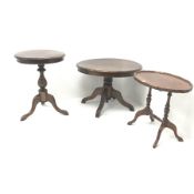 Regency style mahogany circular occasional table, turned column on four reeded supports (D73cm, H52