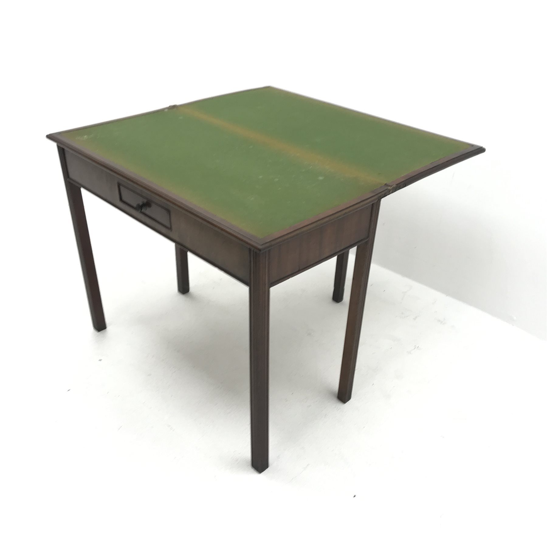 Georgian mahogany fold-over card table, single drawer, square reeded supports, W92cm, H73cm, D90cm - Image 4 of 4