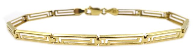 18ct gold key link design bracelet, stamped 750