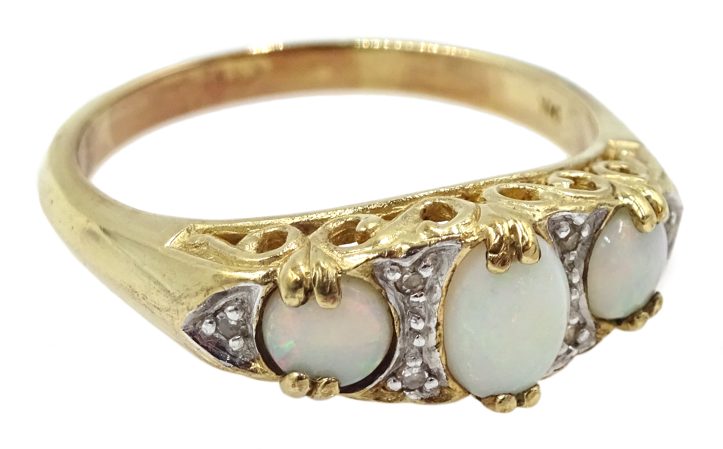 9ct gold three stone opal and diamond chip ring - Image 2 of 3