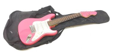 Encore child�s electric guitar in pink with soft carry case
