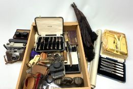 A group of assorted items, to include a selection of silver plated flatware by Roger Bros, a cased s