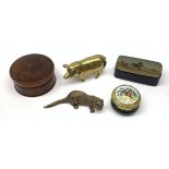 A group of collectables, comprising a novelty brass vesta, modelled in the form of a pig, L8.5cm, a