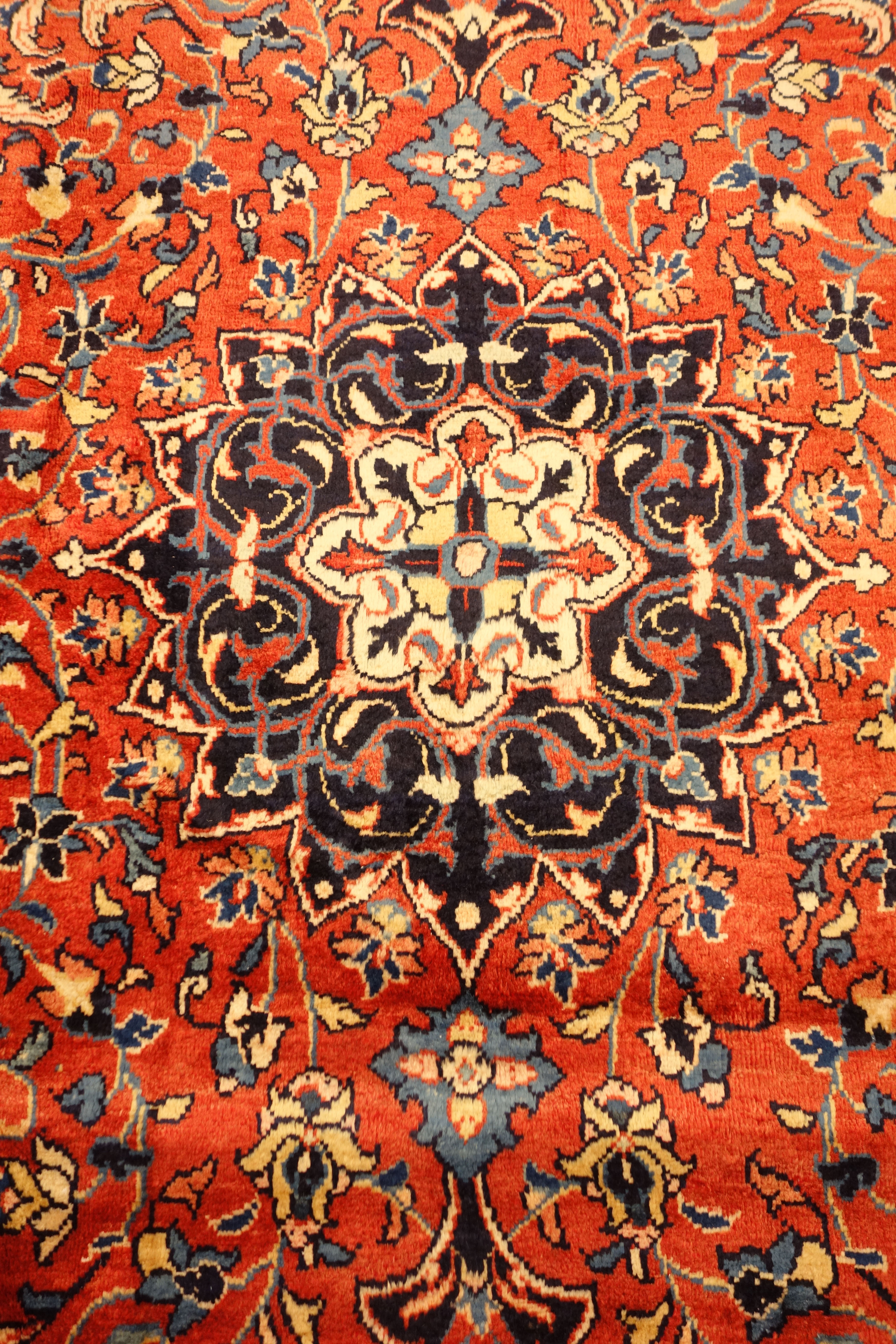 Mahal red ground rug, central medallion with floral field, 360cm x 238cm - Image 7 of 8