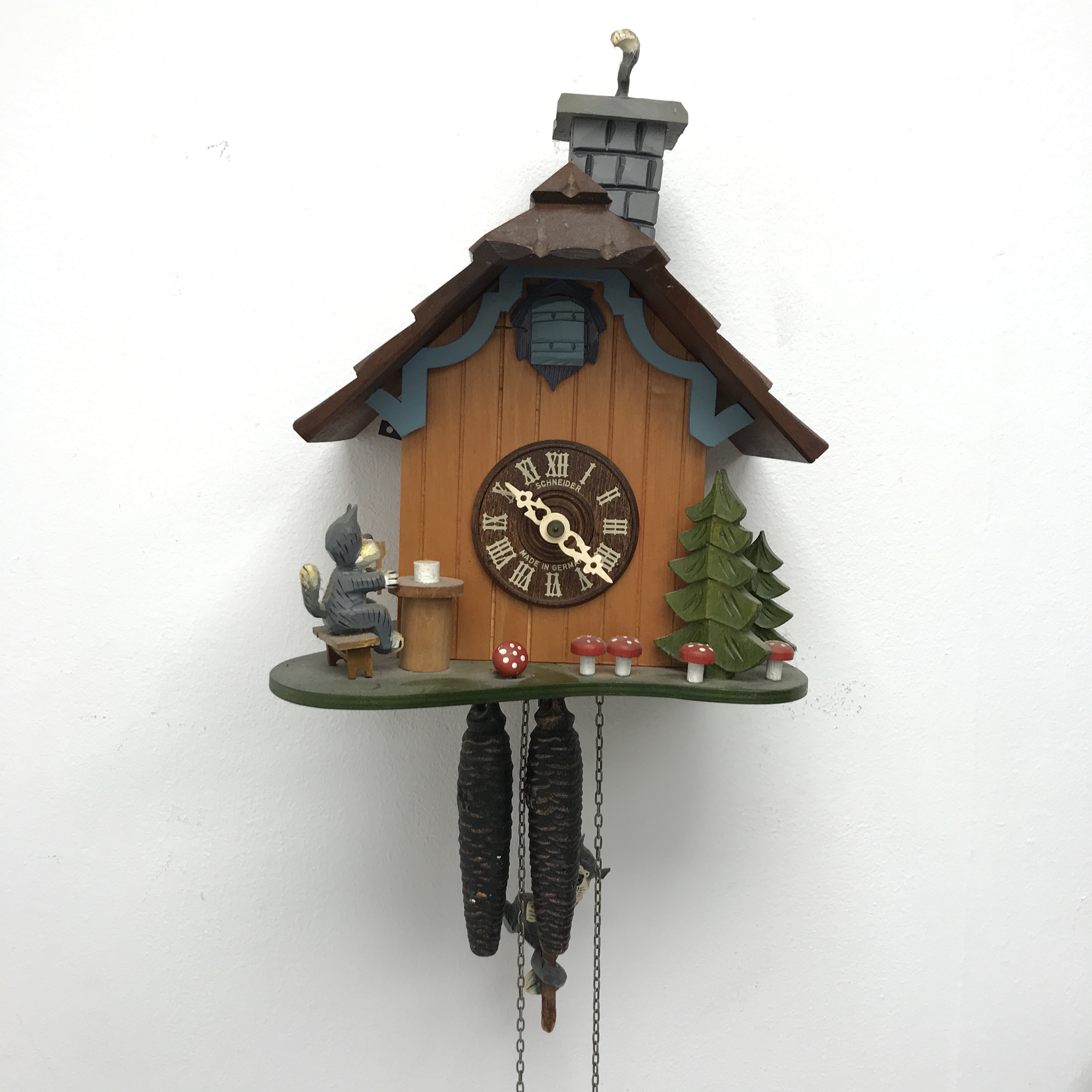 Two Black Forest style wall hanging cuckoo clocks - Image 13 of 14