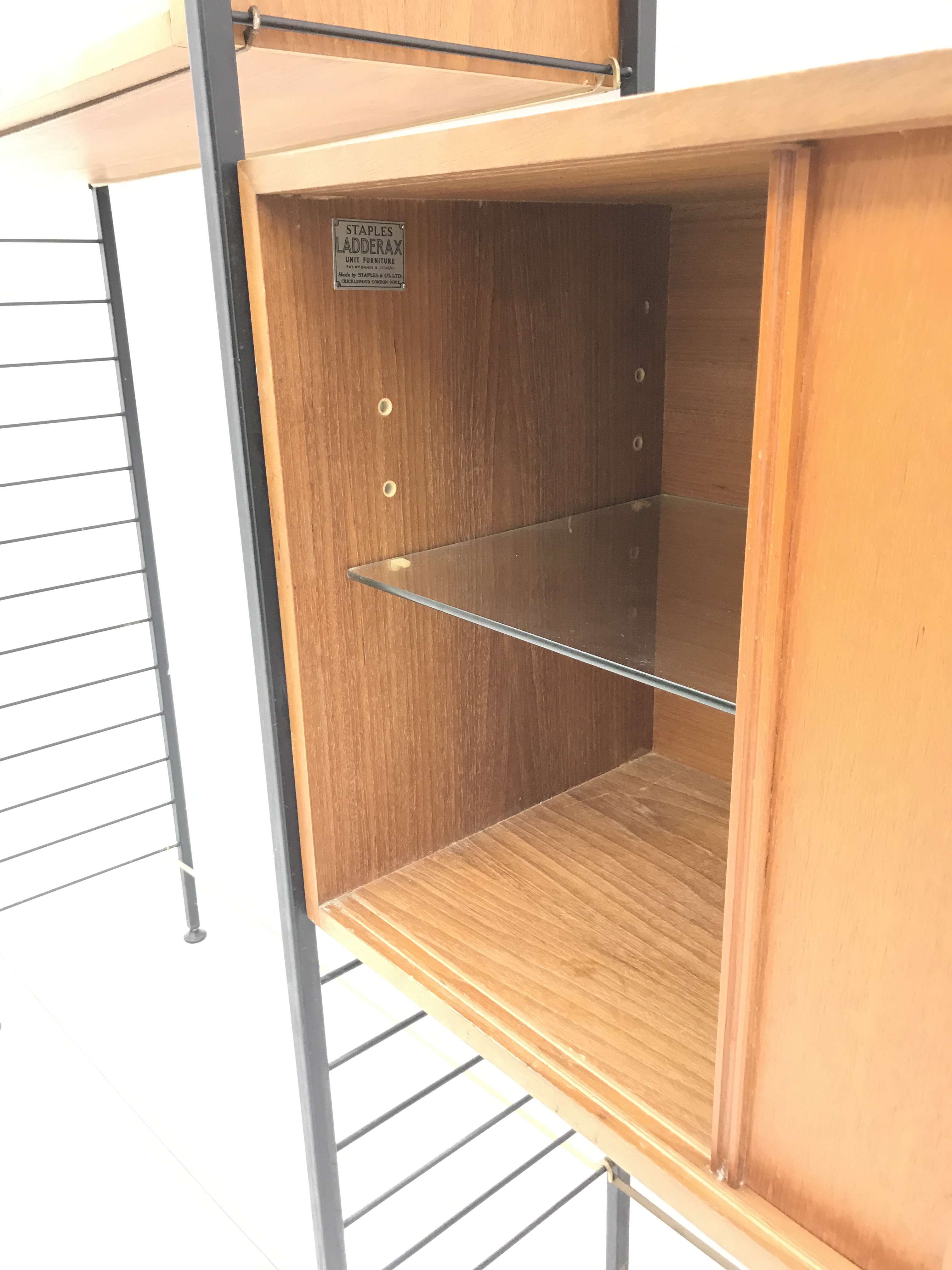 Staples Ladderax three bay sectional wall unit, two teak units comprising of solid and glazed slidin - Image 12 of 16