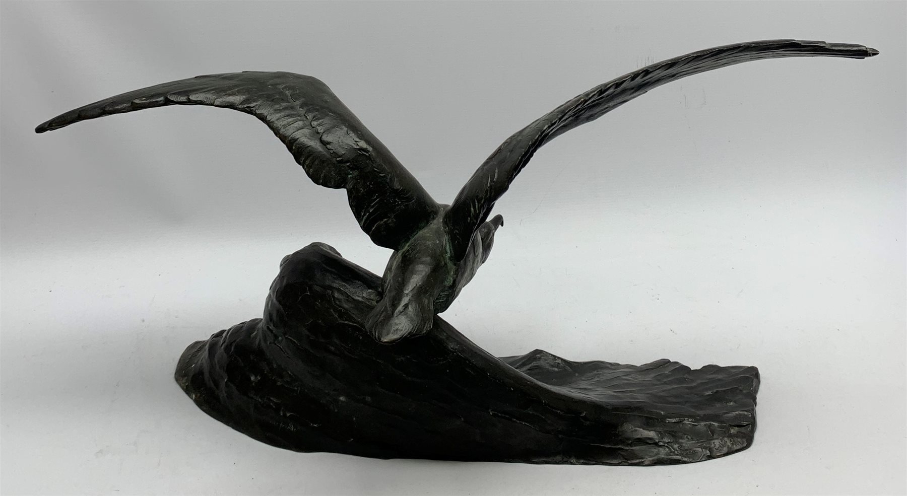 After Maximilien Louis Fiot (1886 - 1953), bronze figure of a seagull with wings outstretched landin - Image 5 of 6