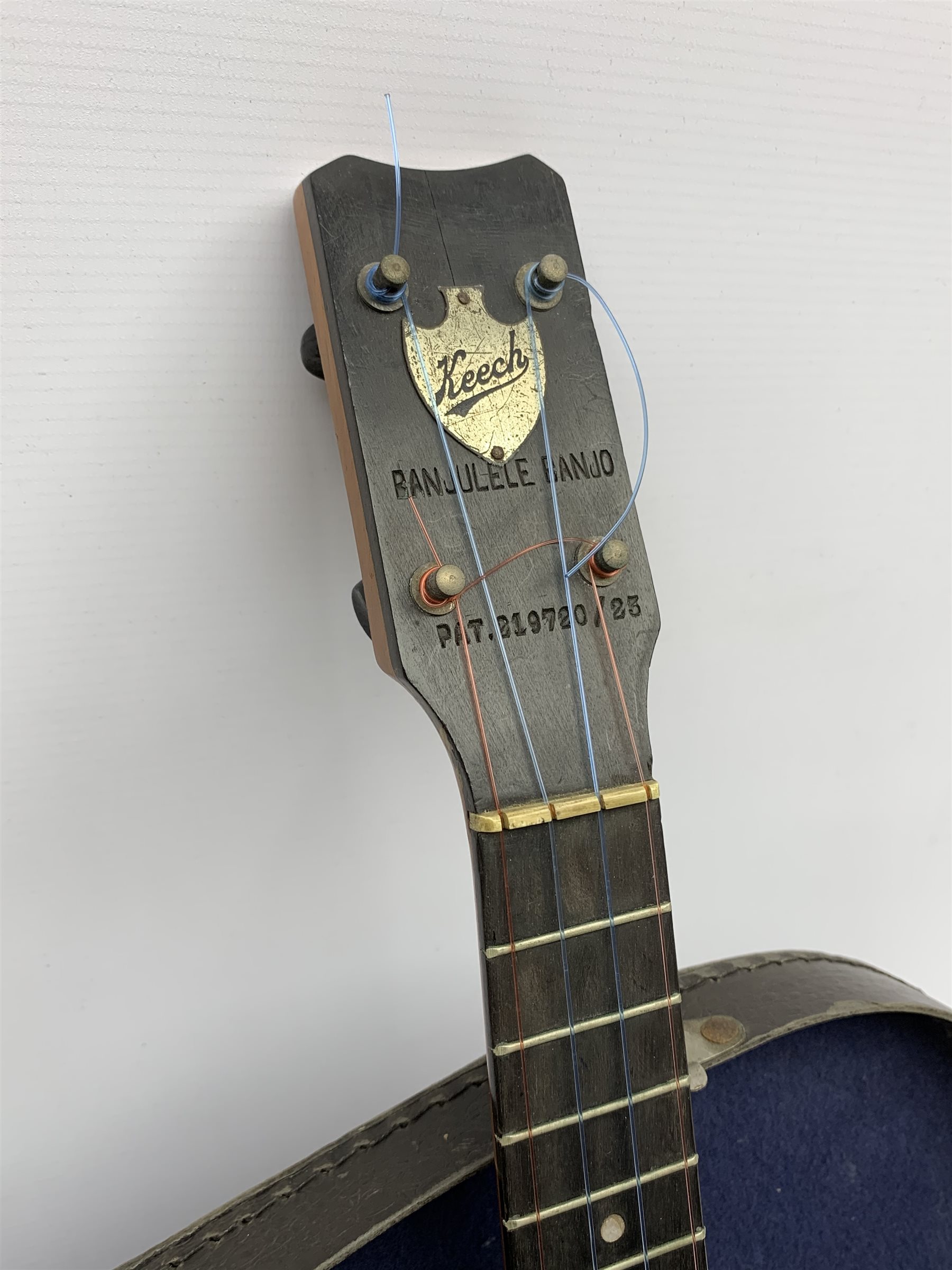 Early 20th century Keech Banjulele banjo, the ebonised back with etched 'signature' Alvin D. Keech, - Image 2 of 6