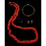 Suit of coral jewellery including 8ct gold bracelet, with magnetic silver clasp, necklace with 14ct