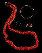 Suit of coral jewellery including 8ct gold bracelet, with magnetic silver clasp, necklace with 14ct