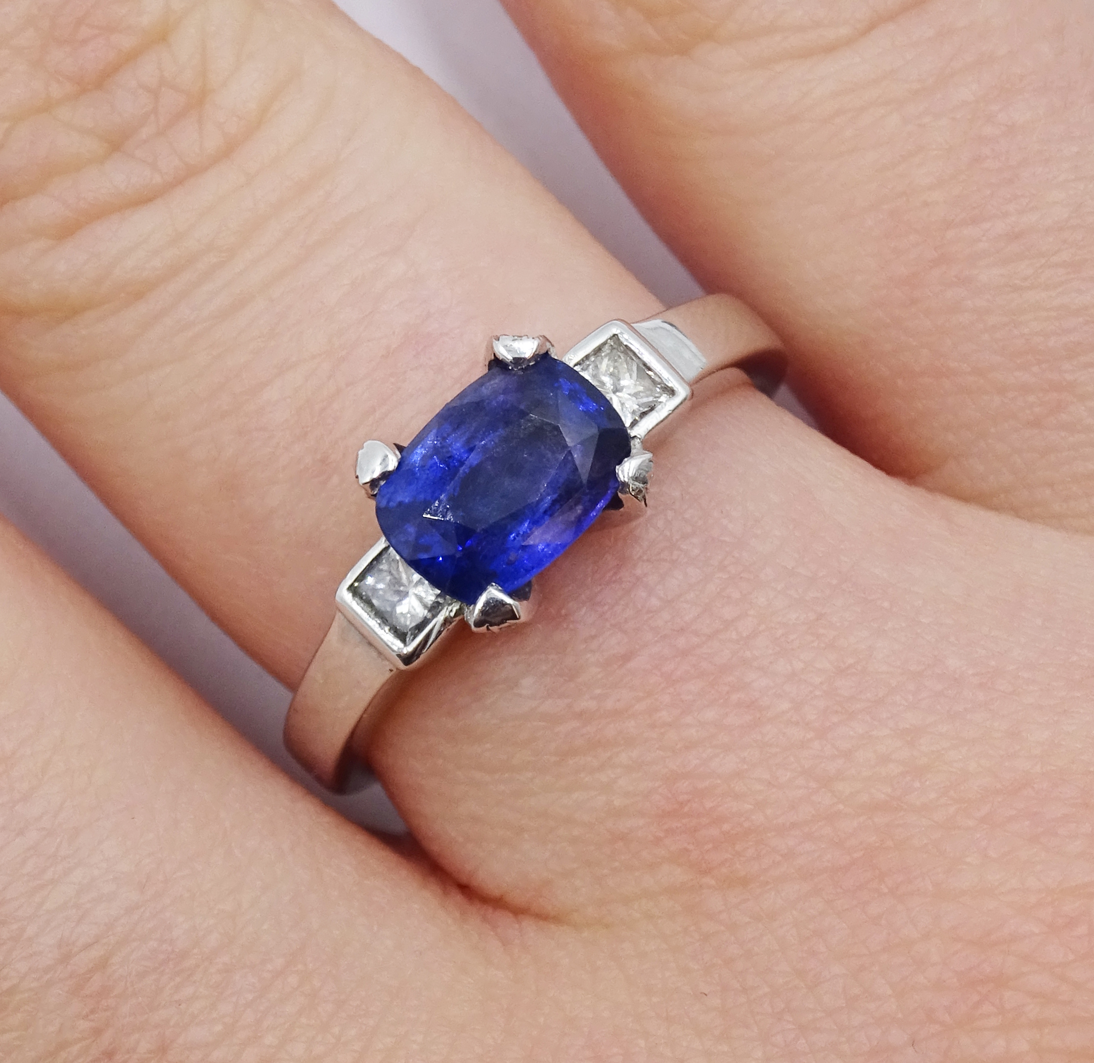 18ct white gold Ceylon sapphire and diamond three stone ring, hallmarked, sapphire approx 1.45 carat - Image 6 of 9