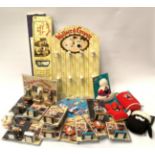 Wallace & Gromit - nine blister packed key rings and three others with cardboard shop display stand