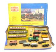 Hornby Dublo - '2015' passenger train set box in poor condition with three passenger coaches and twe