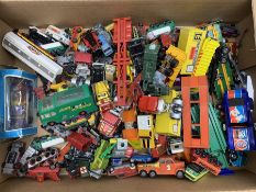 Various makers - large quantity of unboxed and playworn die-cast vehicles, predominantly Matchbox an