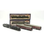 Bachmann '00' gauge - American style N.Y.O. & W. 4-8-2 locomotive and tender No.402; two boxed and t