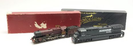 '00' gauge - Bachmann Spectrum Dash 8 40C locomotive No.8701; and Rivarossi 4-6-0 locomotive 'Hector