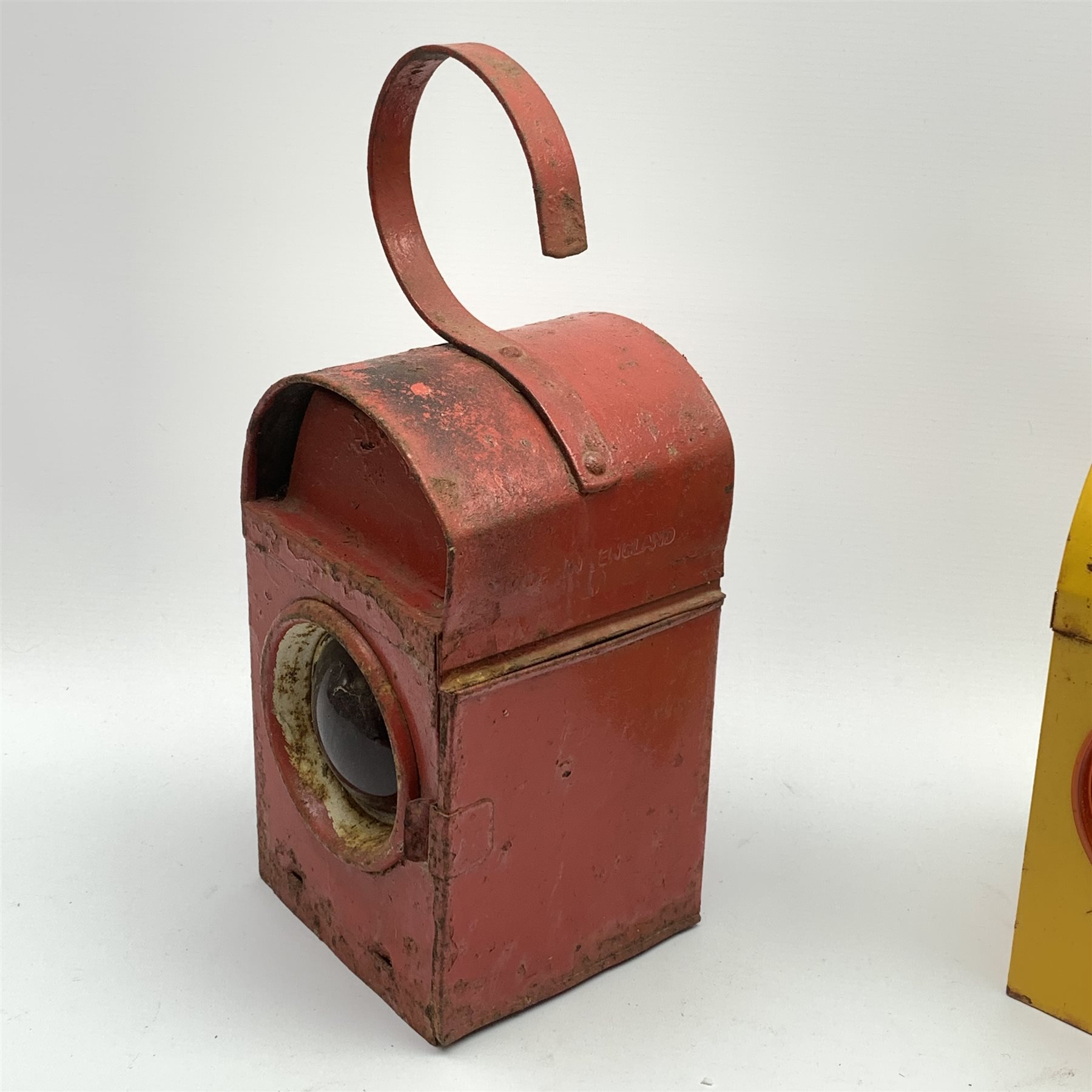 Mid-20th century railway lamp by Smith Newhall Lamp Works Ltd, black painted with red filter to the - Image 2 of 5