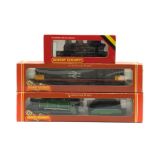 Hornby '00' gauge - three locomotives comprising Class V Schools 4-4-0 'Stowe No.928 with smoke, Cla