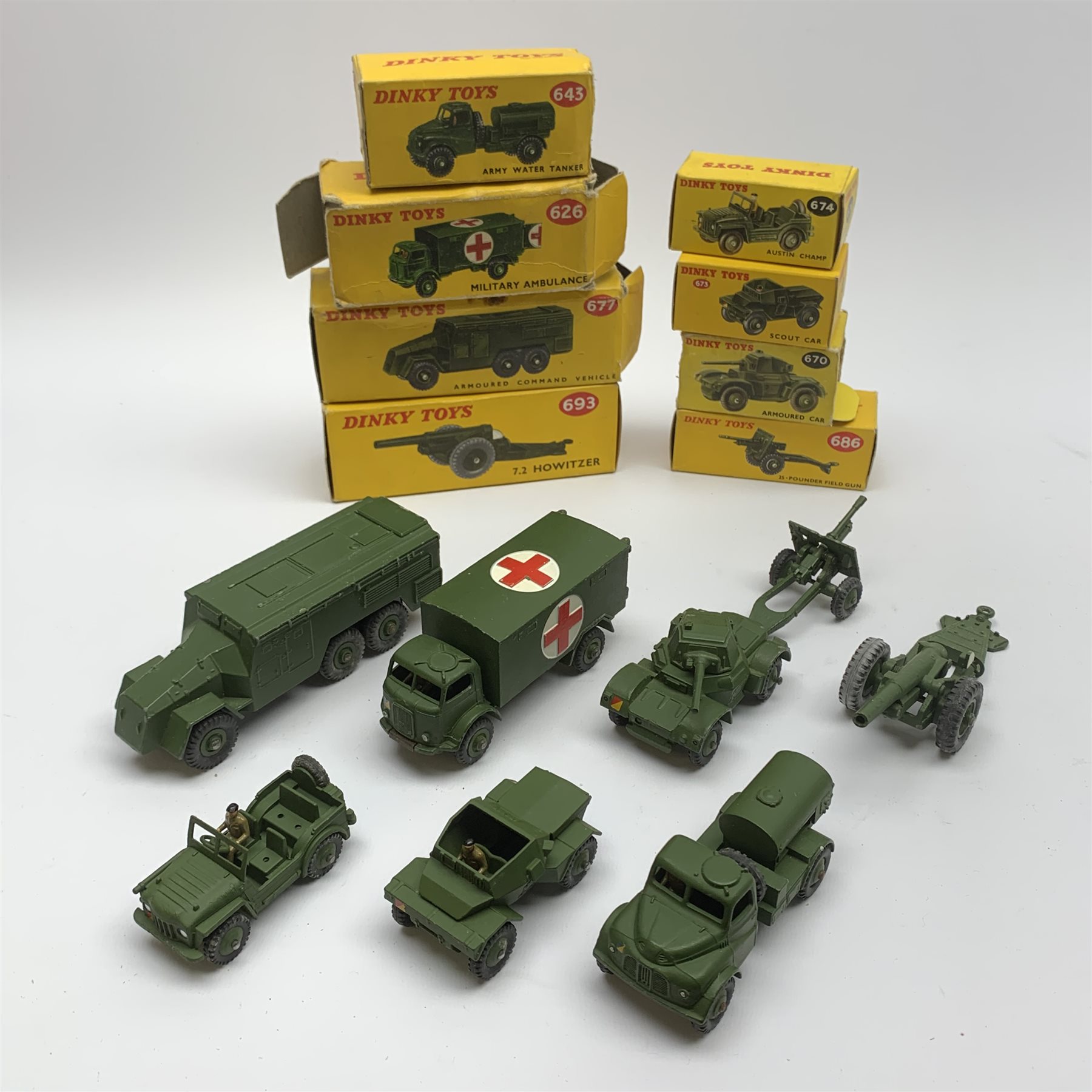 Dinky - eight military vehicles comprising 7.2 Howitzer No.693, Armoured Command Vehicle No.677, Mil - Image 2 of 7