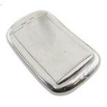 Edwardian silver curved tobacco/snuff box Deakin & Francis Ltd Birmingham 1902, L8.5cm, approx 2.5oz