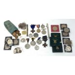 Three 1951 King George VI Festival of Britain crowns, various other commemorative crown coins, comme