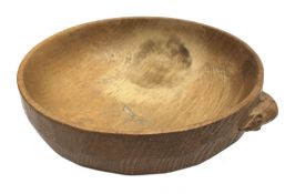 'Mouseman' small oak nut bowl by Robert Thompson of Kilburn, D16cm