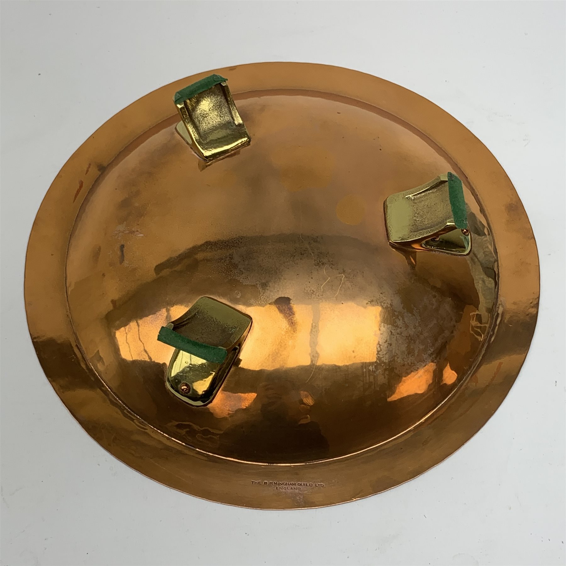 Birmingham Guild of Handicraft copper bowl, of circular form, the broad rim stamped with circles and - Image 3 of 7