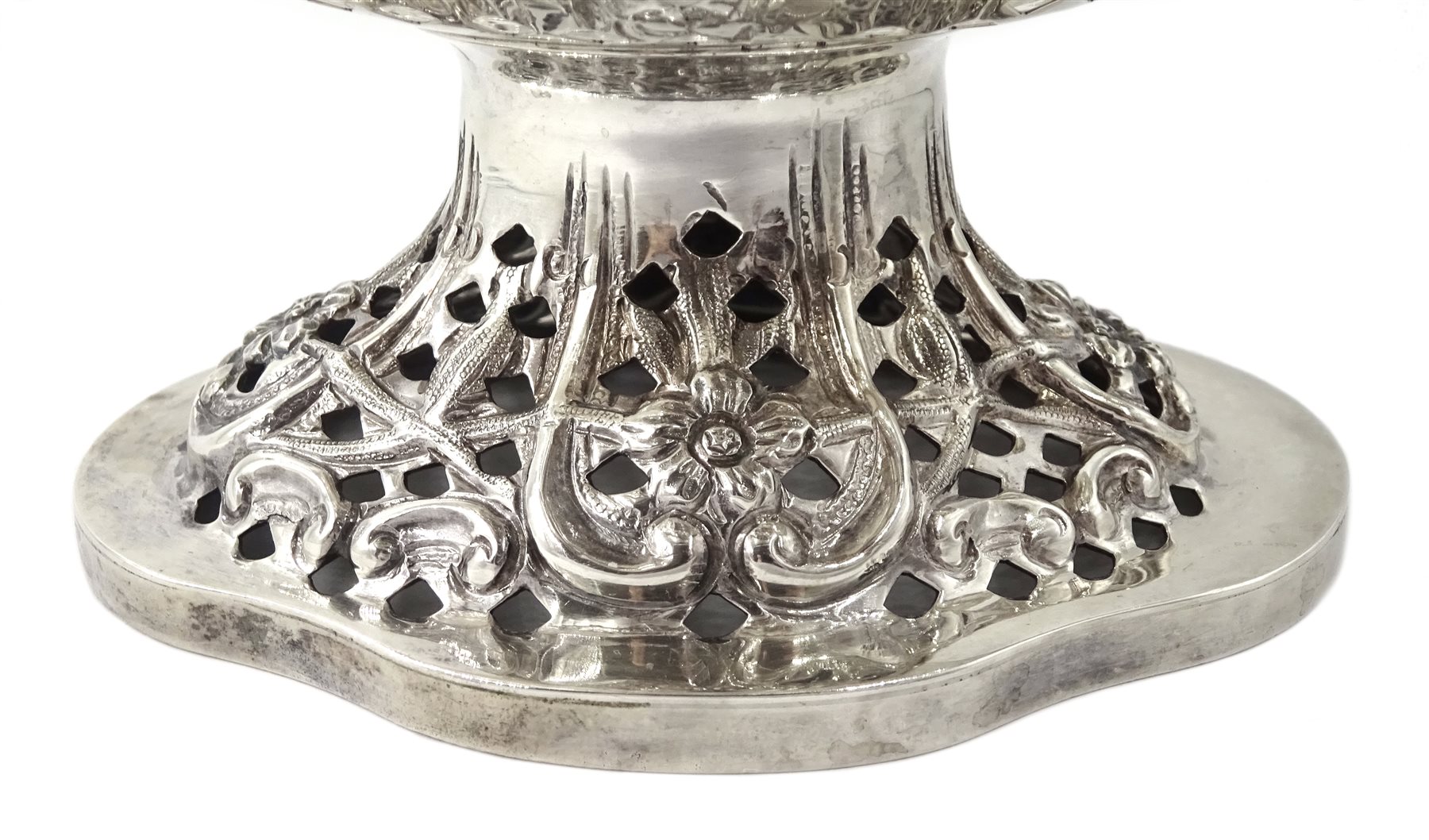 Four Victorian silver pedestal bon bon dishes, embossed foliate and pierced decoration, with glass l - Image 7 of 20