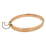 Early 20th century 9ct rose gold hinged bangle Chester 1923, approx 8.05gm