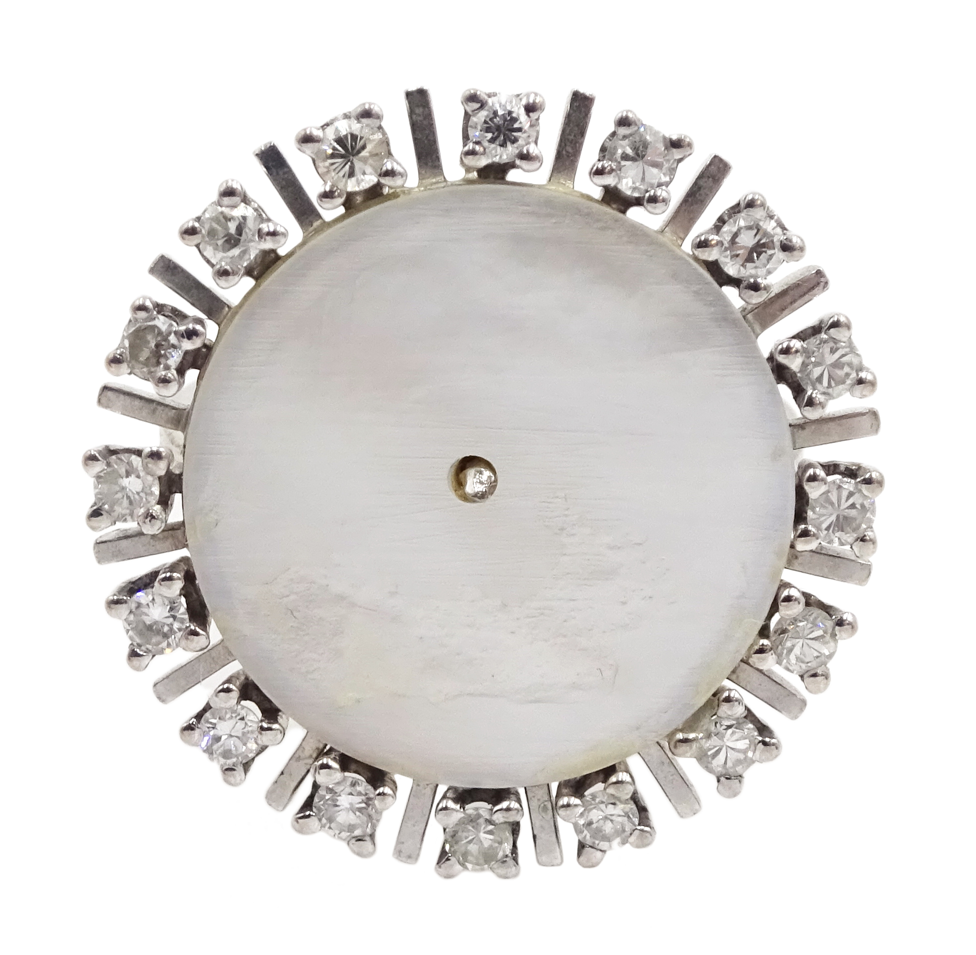 18ct white gold mother of pearl and diamond surround ring, approx 10gm - Image 4 of 6