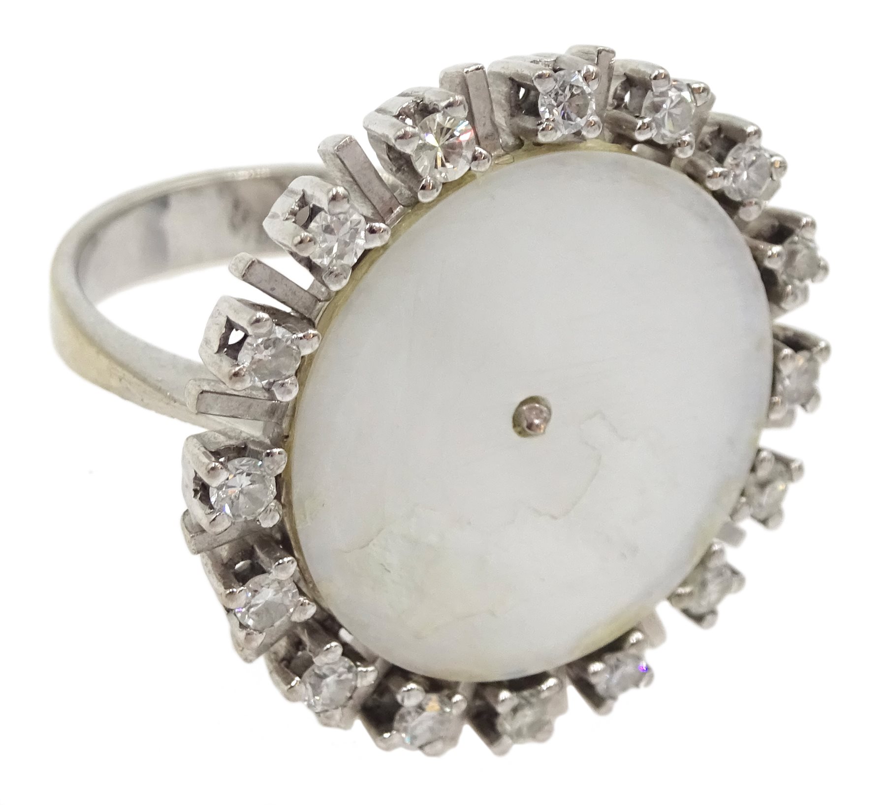 18ct white gold mother of pearl and diamond surround ring, approx 10gm - Image 2 of 6