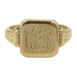 9ct gold signet ring, approx 6.1gm