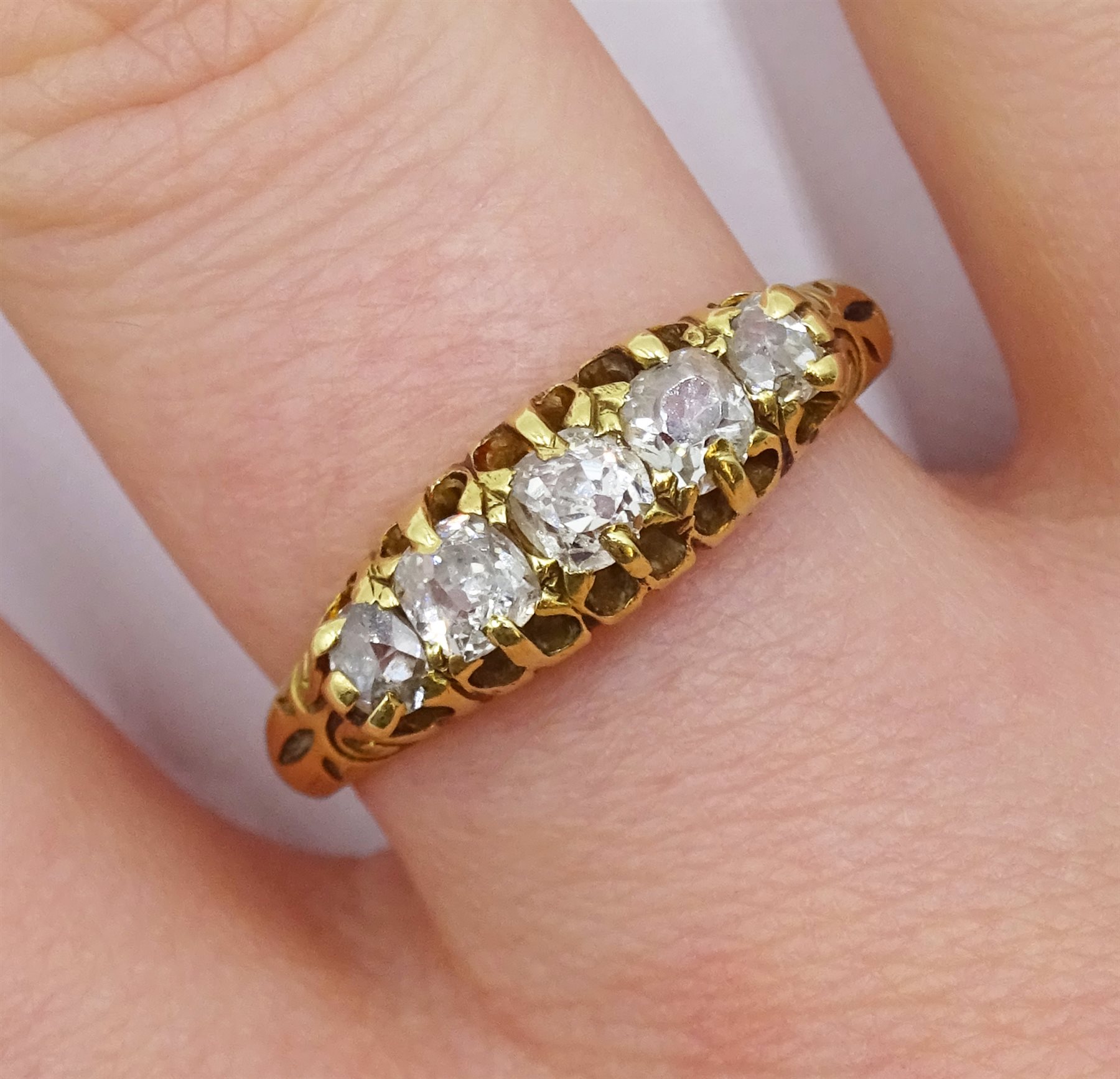 18ct gold five stone old cut diamond ring, total diamond weight approx 0.40 carat - Image 2 of 8