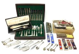 A canteen of Community plate cutlery for six place settings, together with a cased set of silver pla